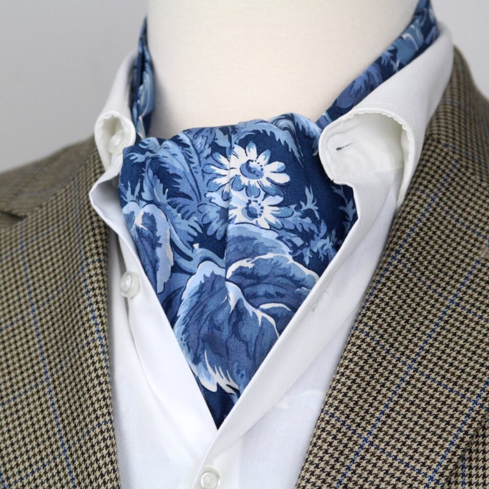 Camellucci Blue Floral Cotton Men's Cravat Ascot Gift Box A242‎